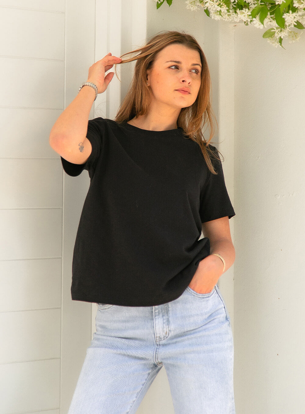 Black organic cotton short sleeve basic t-shirt