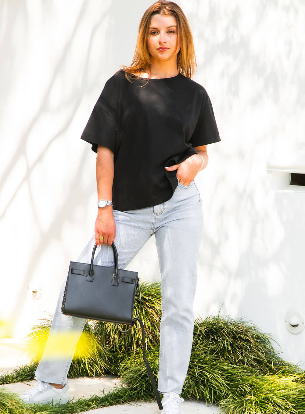 The Celeste Organic Cotton t-shirt is designed to be loose fit through teh body, slightly cropped in length, loose crew neck line with self fabric neck trim.