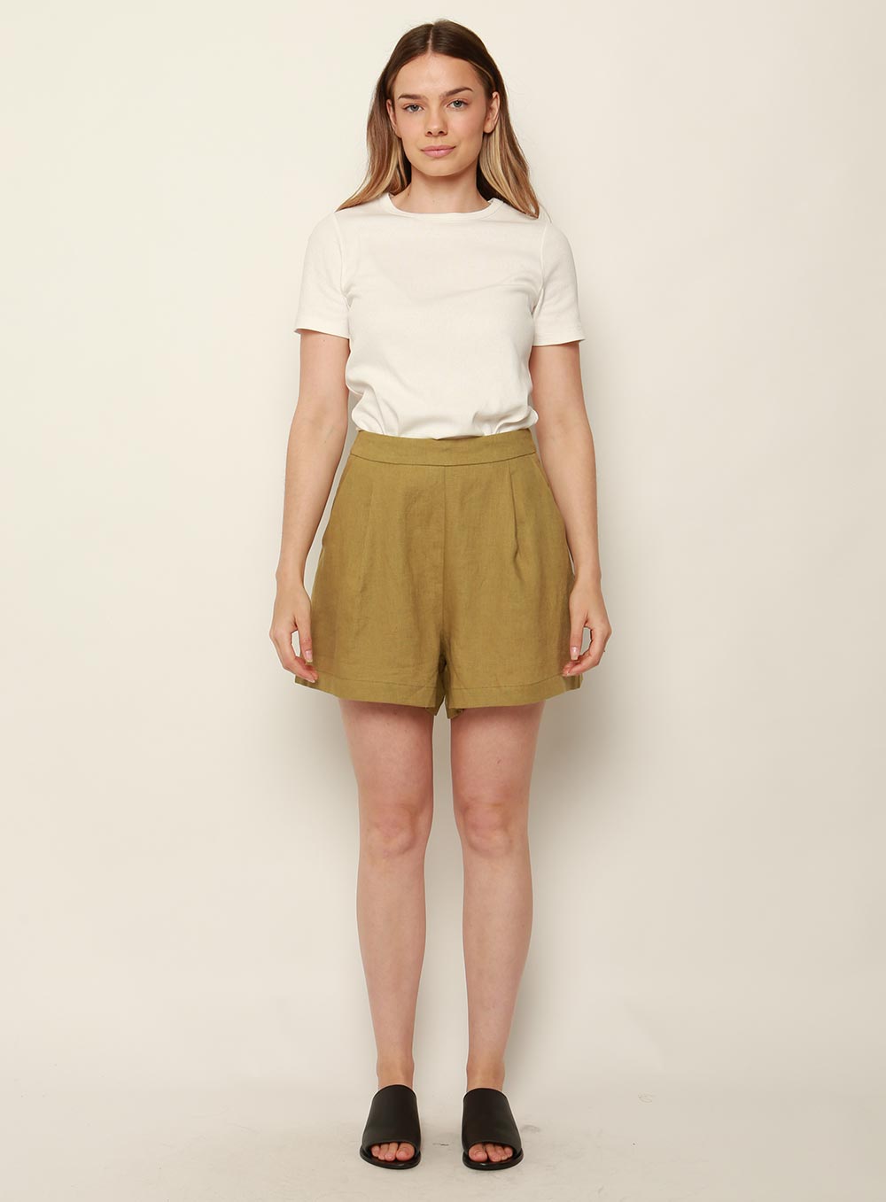 Audrey Linen Short-GREEN