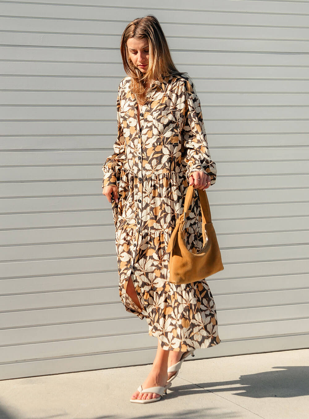 The Maddie Linen Print dress is made from 100% linen, It's overised layers drape over rhe body flowing effortlessly.