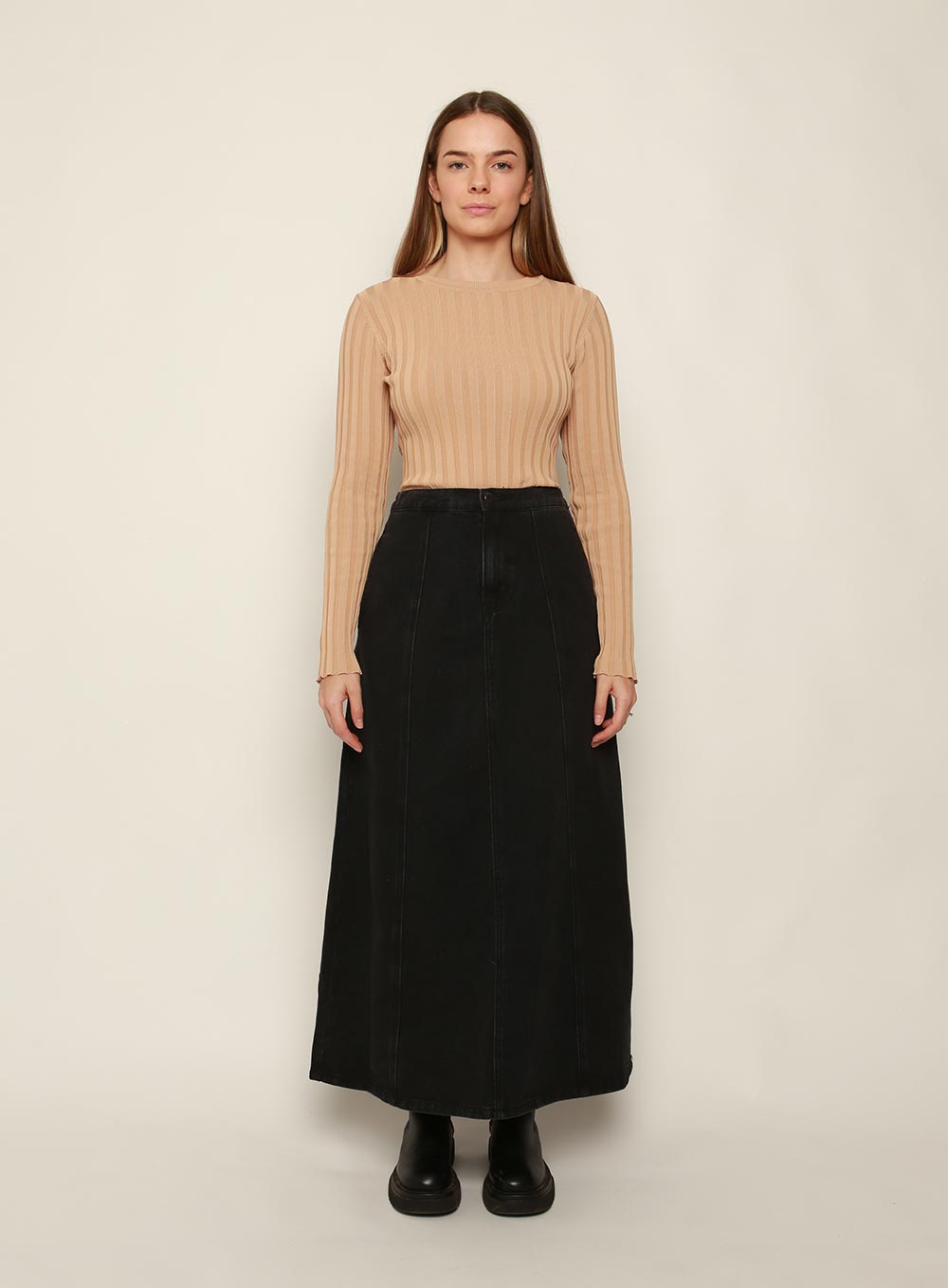 Stassy Midi Skirt-Black